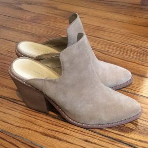 Chinese Laundry Block Heel Suede Mule - Taupe -8.5